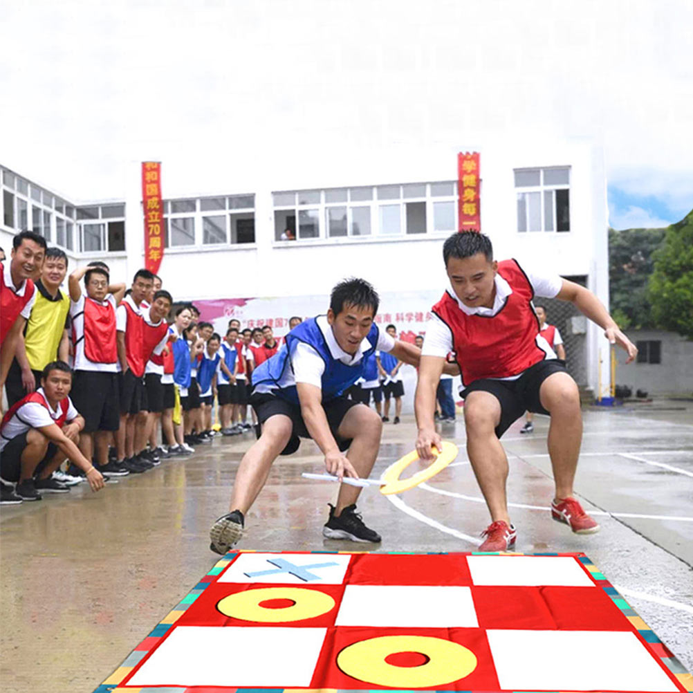 Racing Three Chess Outdoor Gam - огляд і ціна Cooperative Card Game